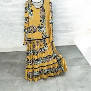 Annabelle Dress Sz M Midi Boho floral Gypsy Hippie